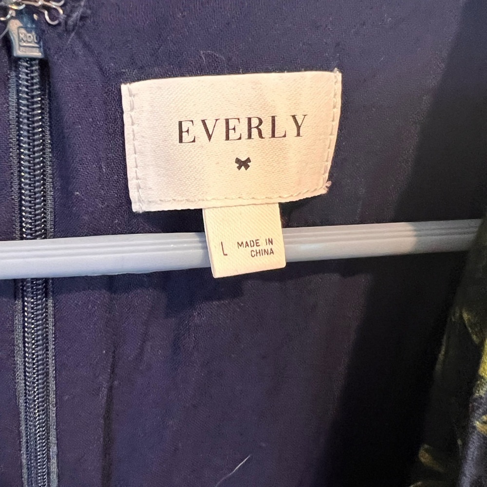 Everly Floral Short Sleeved and Shorts romper (deep v) - Picture 3 of 3